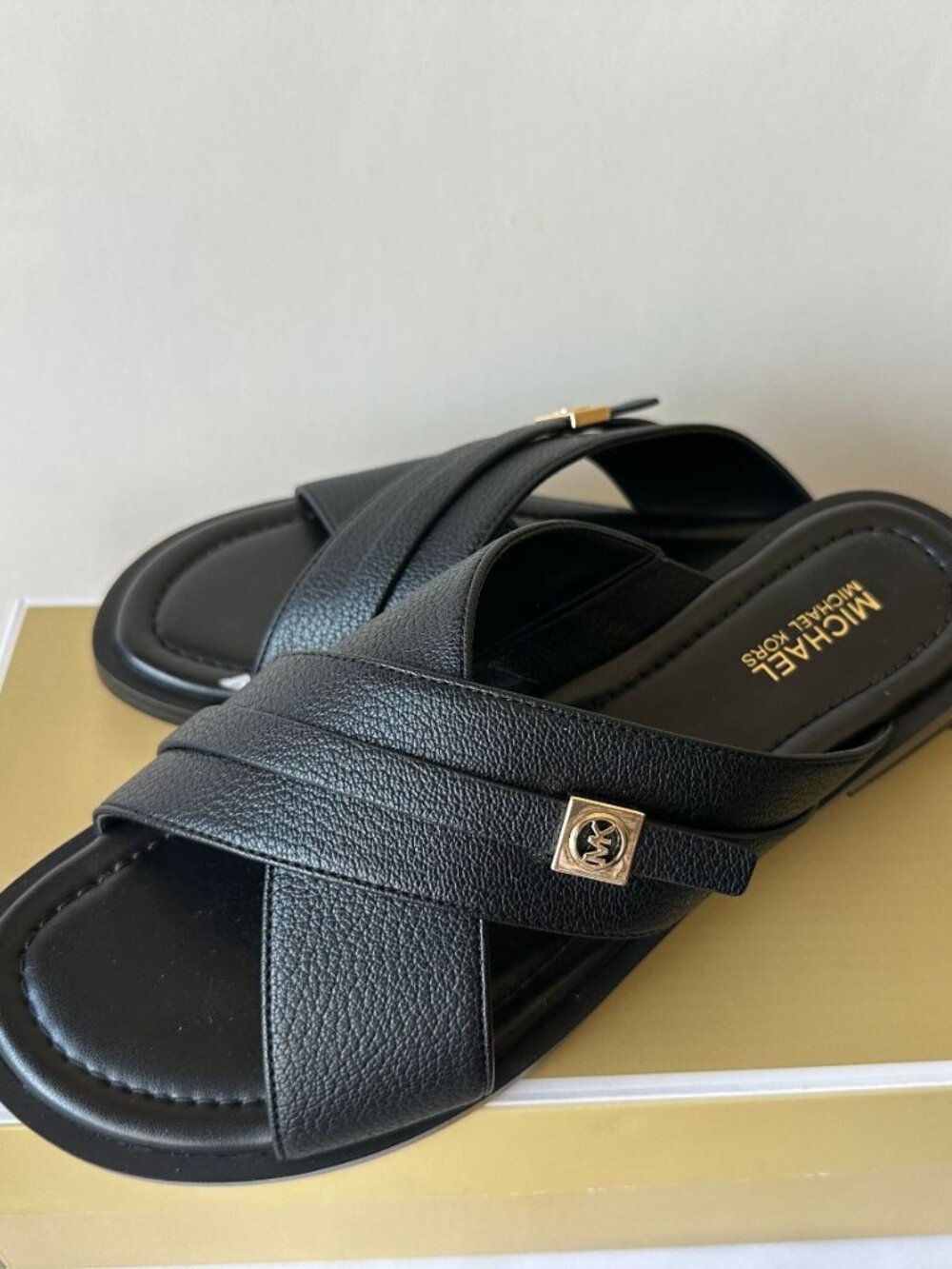 NIB Michael Kors Jadie flat slide sandals size 6